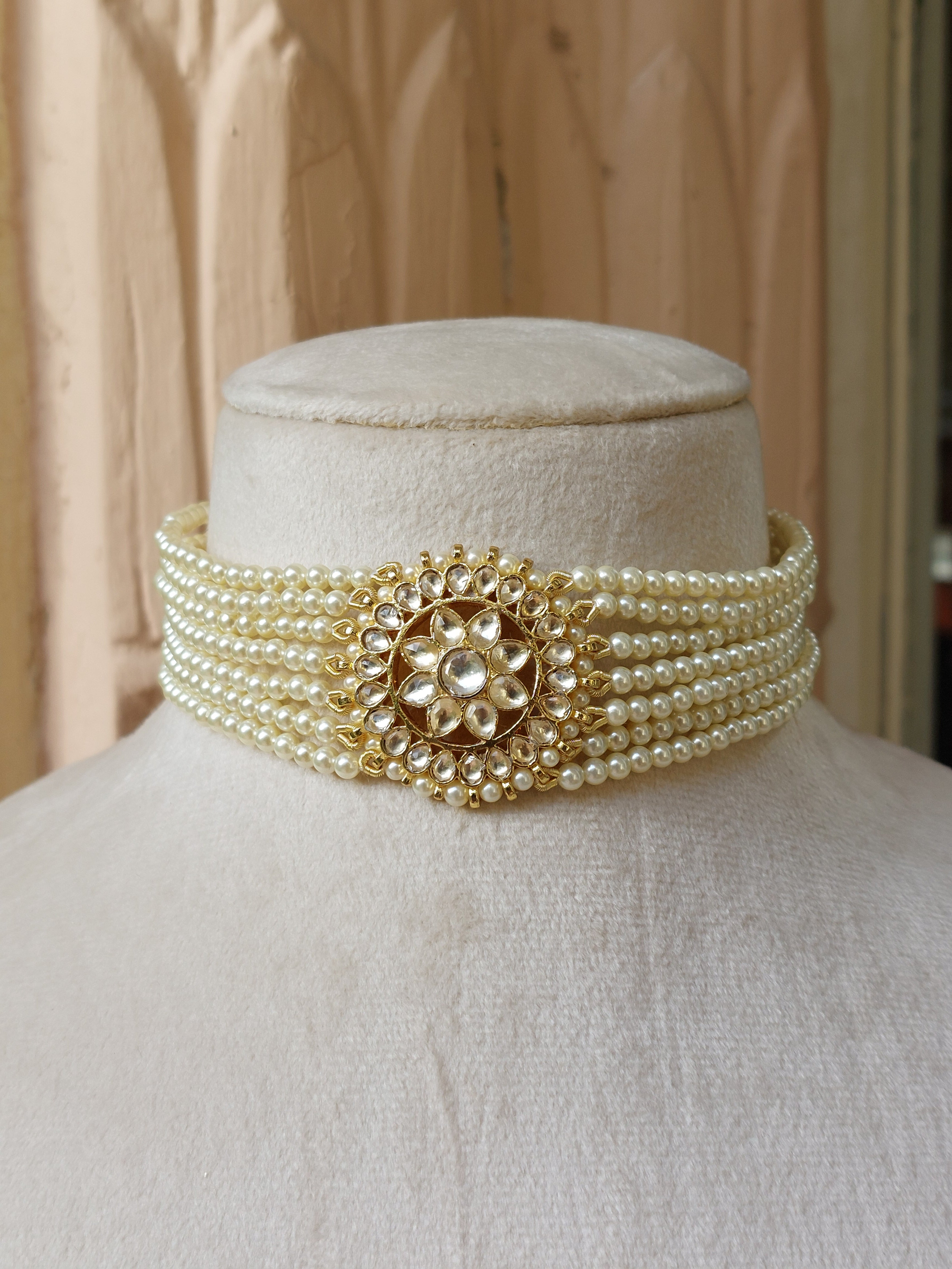 Moti Choker