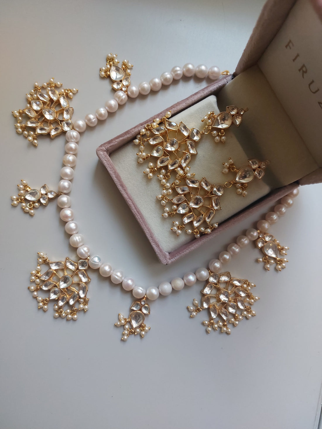 Gold plated brass pearl kundan necklace set product photo