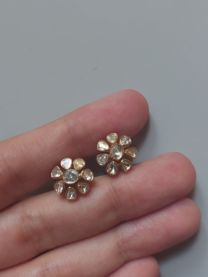 14K gold small flower-shaped diamond polki earrings