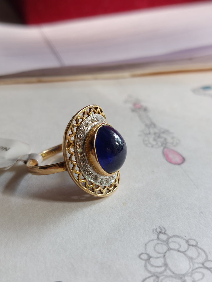 14K gold Sapphire Aamira Ring with round sapphire filigree detail
