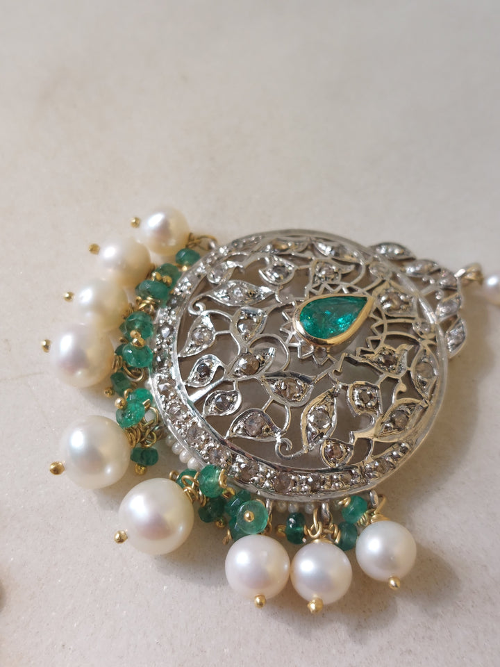 925 silver rosecut diamond and emerald tika product photo