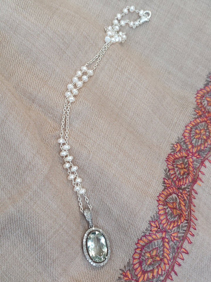 925 silver green amethyst pendant close-up detail