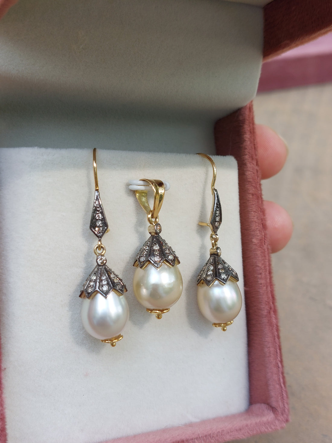 Pearl Diamond Pendant
