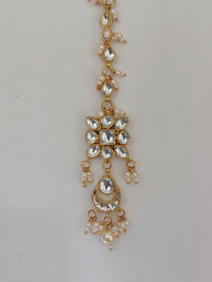 Silver alloy kundan tika product photo