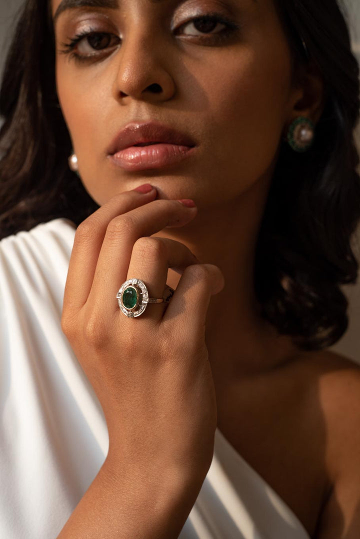 14K gold Art Deco emerald ring intricate detailing