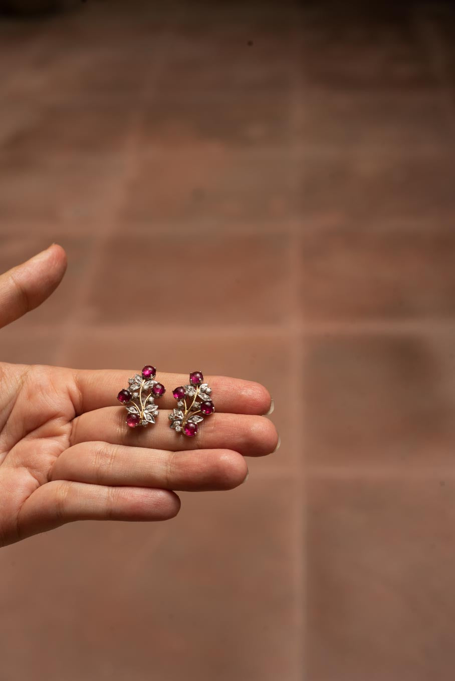 925 silver Fizza earrings tourmaline clustered held in hand