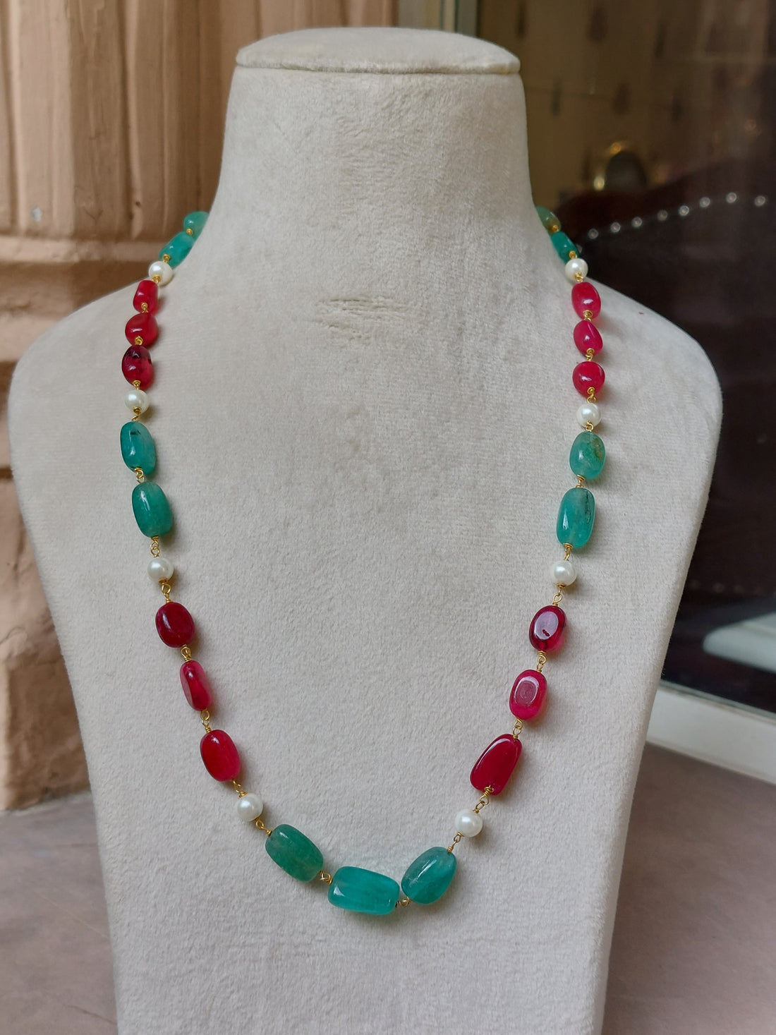 Multi-color onyx and pearl bead jewelry product photo