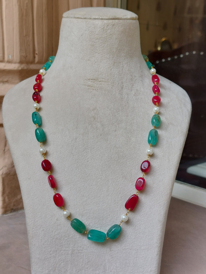 Multi-color onyx and pearl bead jewelry product photo