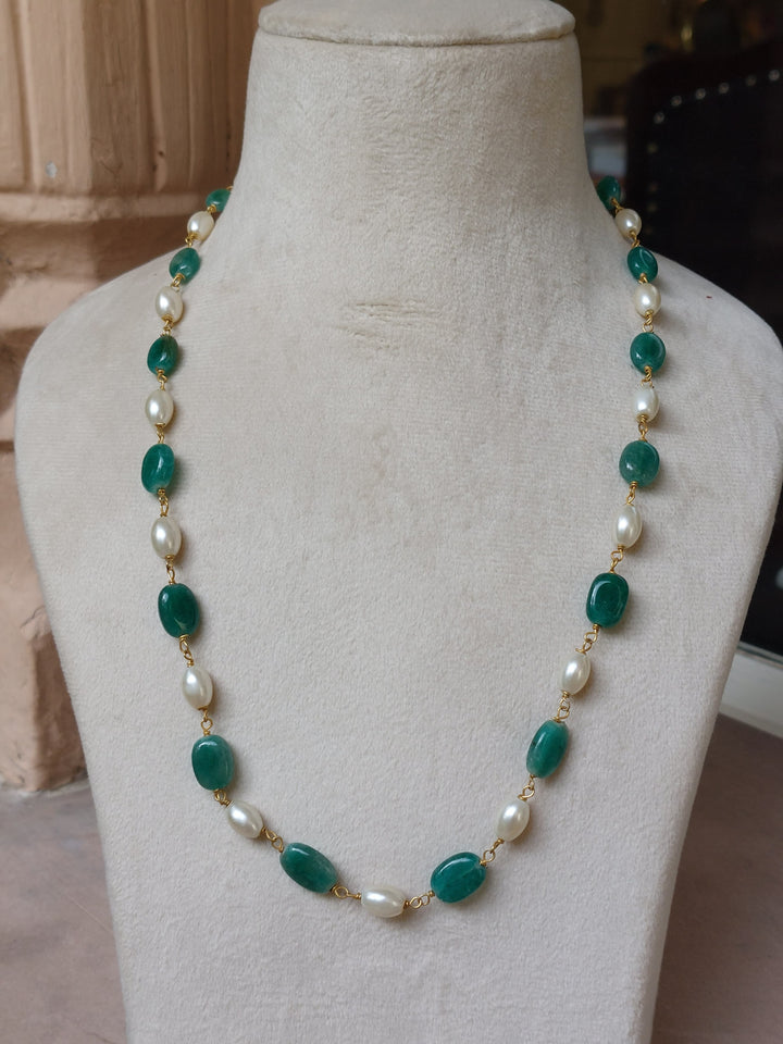 Green onyx and cultured pearl mala necklace with gold plated brass links