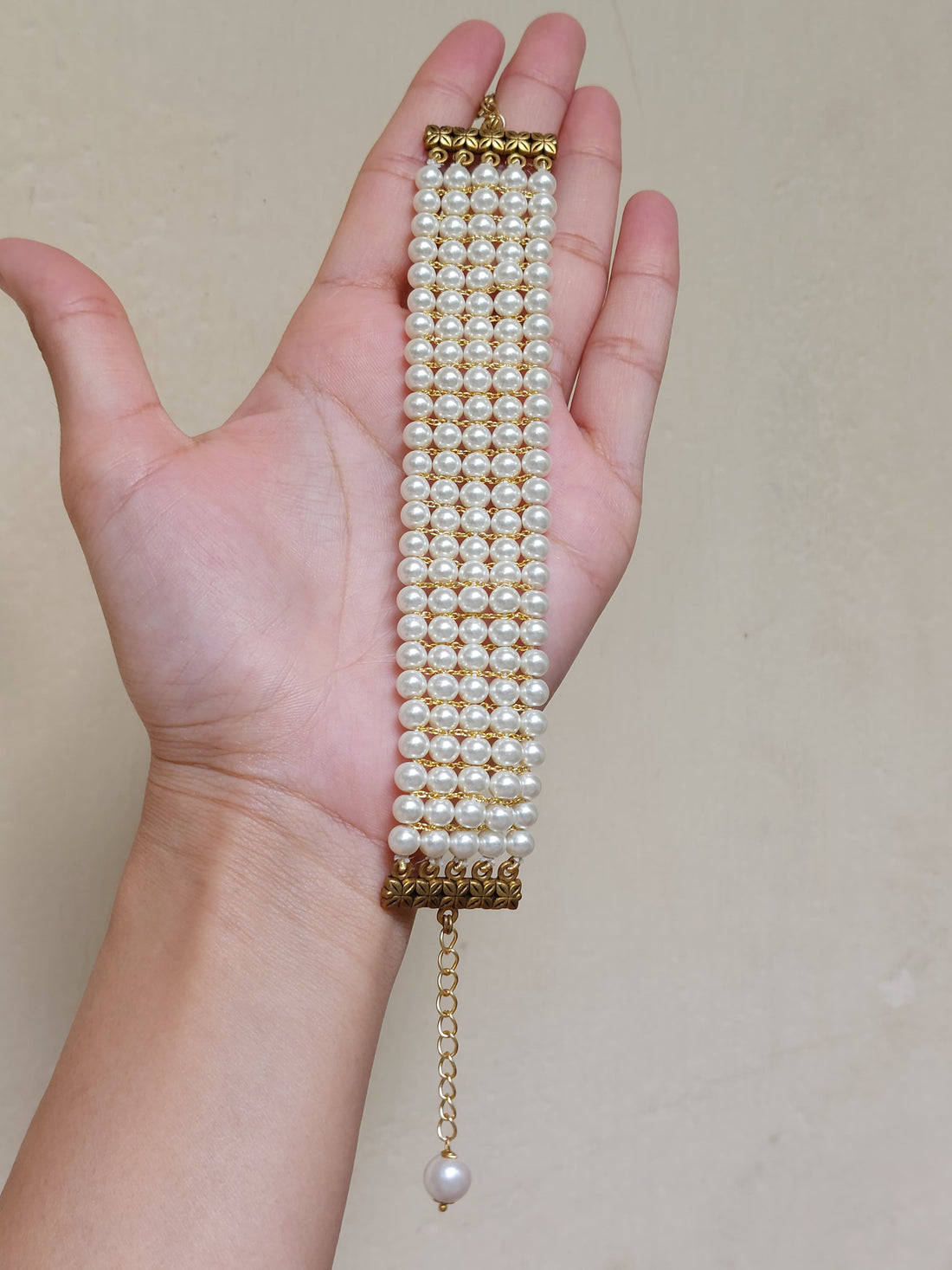 Cultured braided pearl bracelet close-up detail